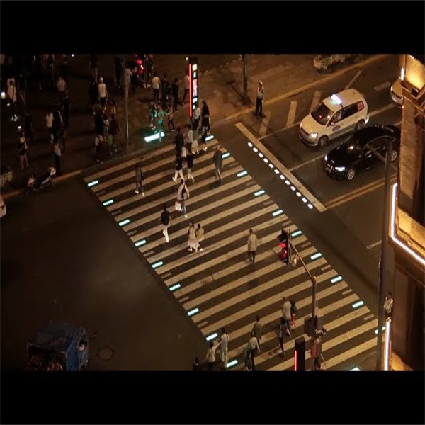 In-Road Crosswalk Lights-4